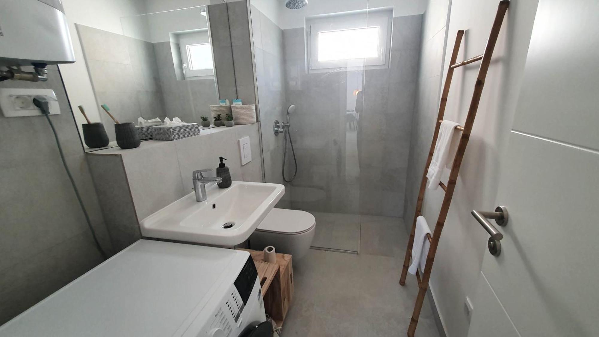 Jadran Deluxe Apartment Krvavica Buitenkant foto
